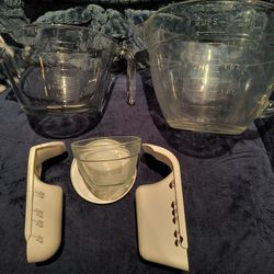 Pampered Chef Measuring Items, Priced For The Lot