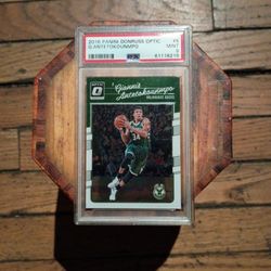 Giannis Antetokounmpo 2016 Mint 9 Card
