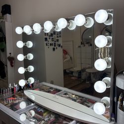 Hollywood Vanity Mirror 