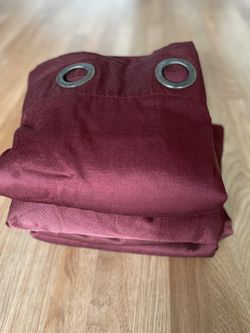 4 Curtains (good condition)