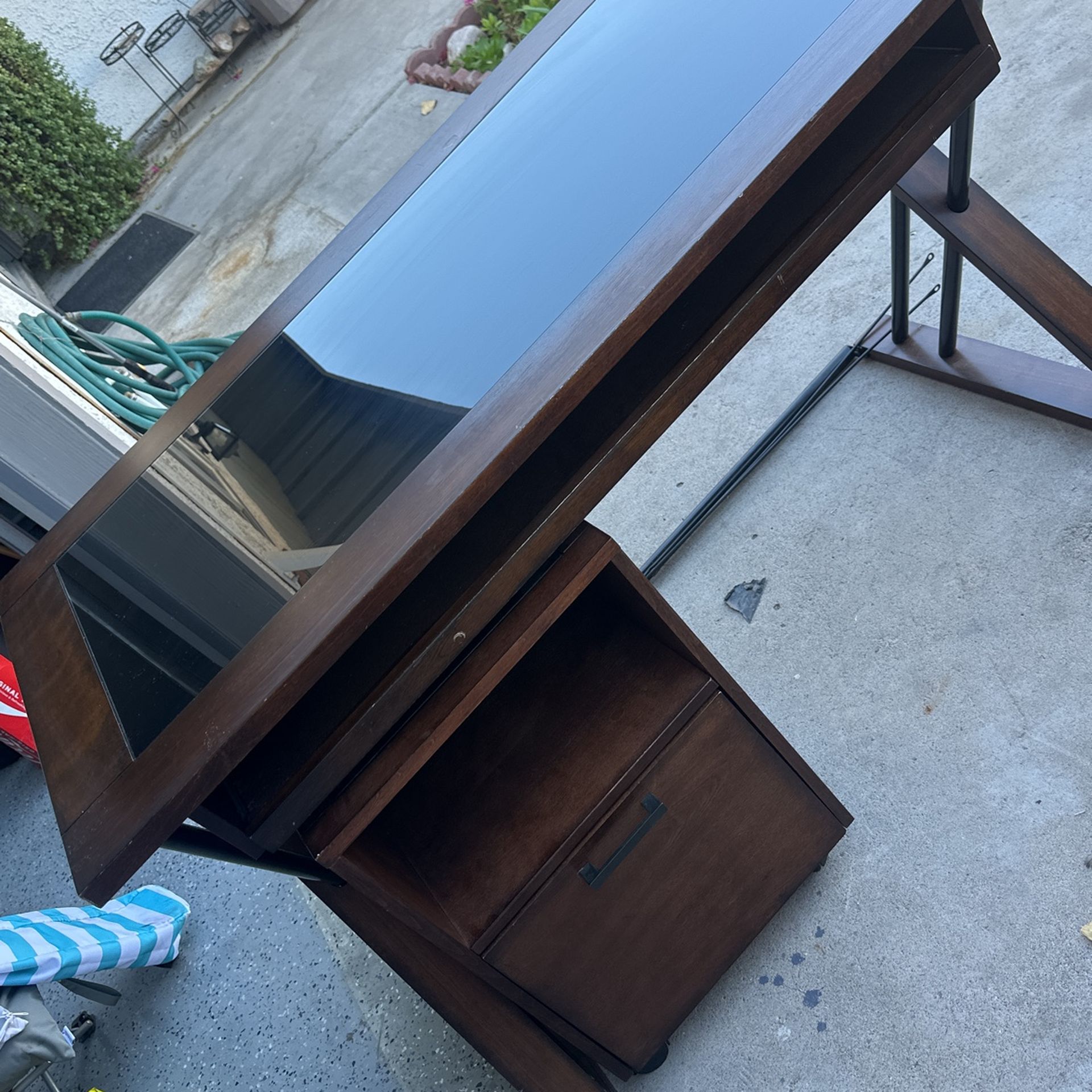 Desk And Night Stands