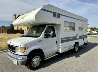 1998 Jamboree 22FT Class C Motorhome