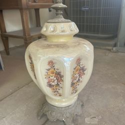 Antique Victorian Vintage Table Light Lamp