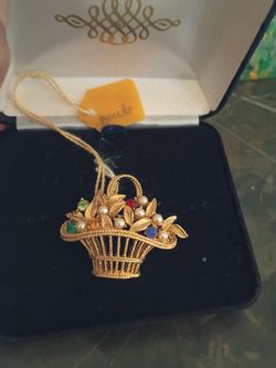Jerry's Vintage Gemstone Basket Brooch