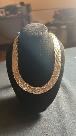 NEAR SPOT PRICE SALE ‼️ - Sterling Silver Woven Link Medium Length Necklace 