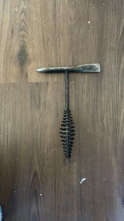 Welding/chipping hammer handles tough slag and spatter.