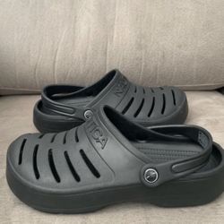 Nautica Crocs 