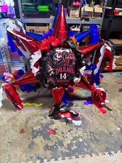 Custom creepy circus bola star pinata