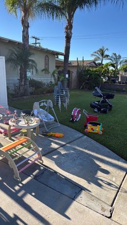 Yard sale !!