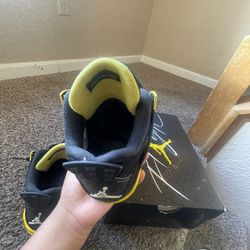 Jordan 4s Size 5
