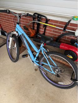Schwinn Cascade mountain bike