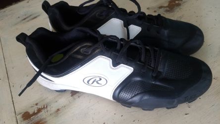 Mens size 12 Rawlings baseball cleats like new