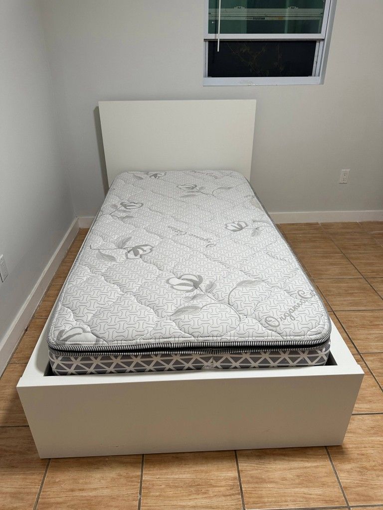 WHITE IKEA MALM FULL PERSONAL BED FRAME + MATTRESS