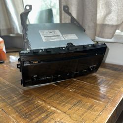 09 Prius Radio