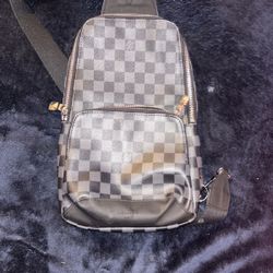 Cross Body Louis Vuitton Bag 
