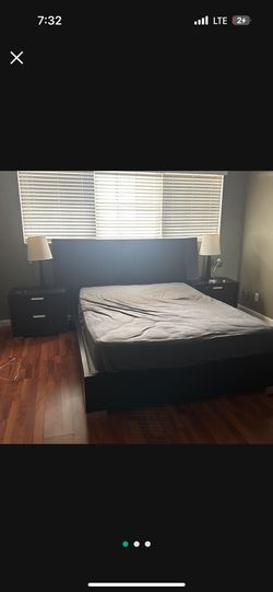 Bedroom set like New