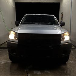 2006 Nissan Titan V8 