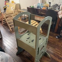 Little Partners Learning Tower 