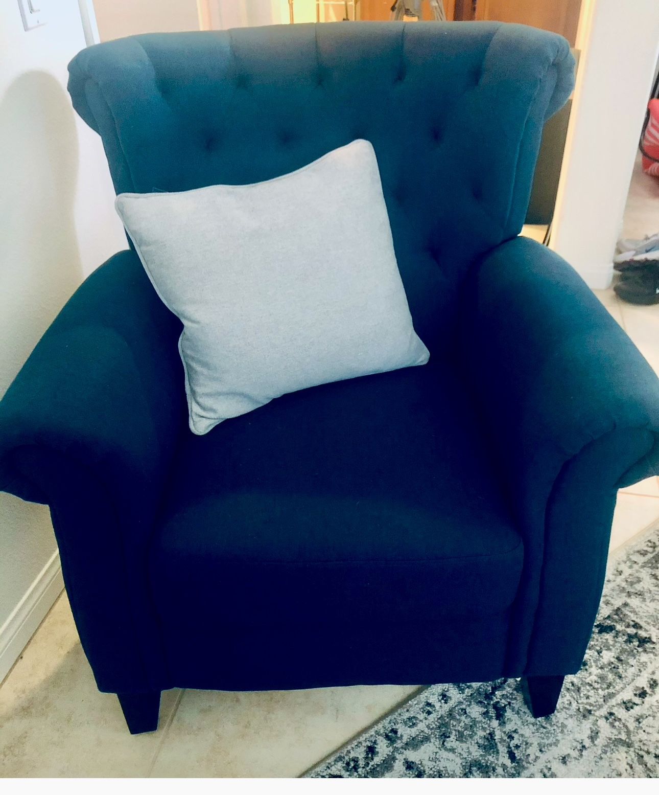 Cute Modern Comfortable Blue Chair