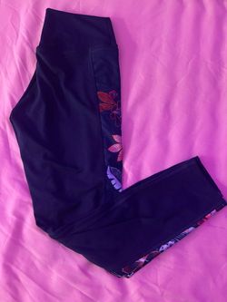 PINK VICTORIA SECRET LEGGINGS MEDIUM