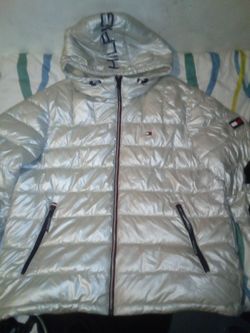 Tommy hillfiger puffer jacket XL