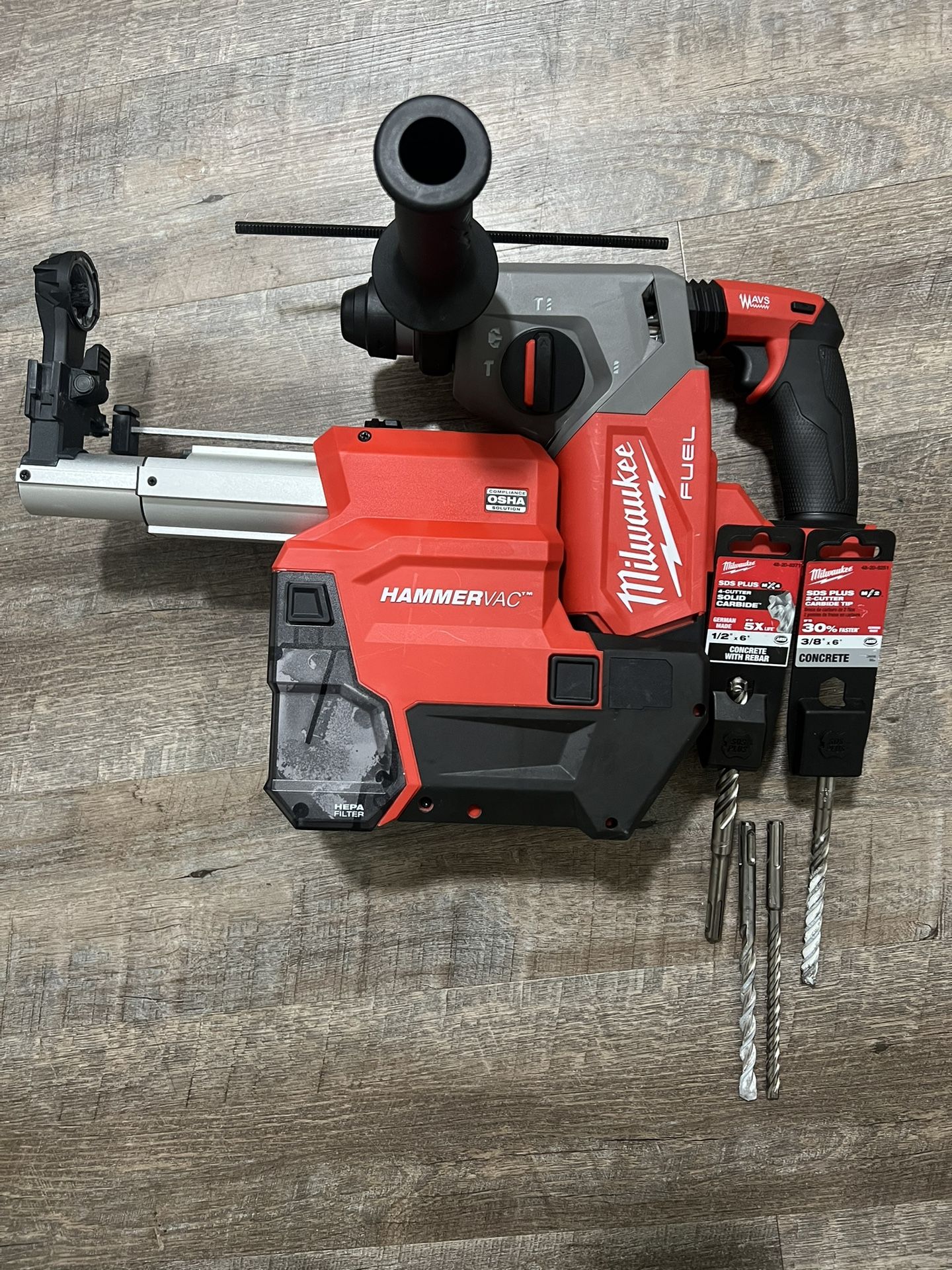 Milwaukee M18 Fuel Rotary Hammer SDS Plus + Hammer Vac