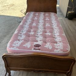 Beautiful Antique Twin Bed.