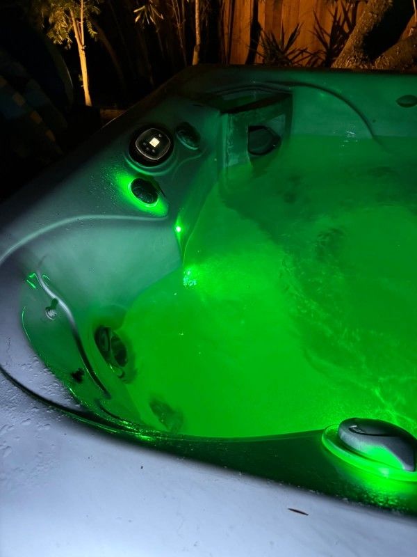 ///// Clean 5 Person Master spa Hot Tub 