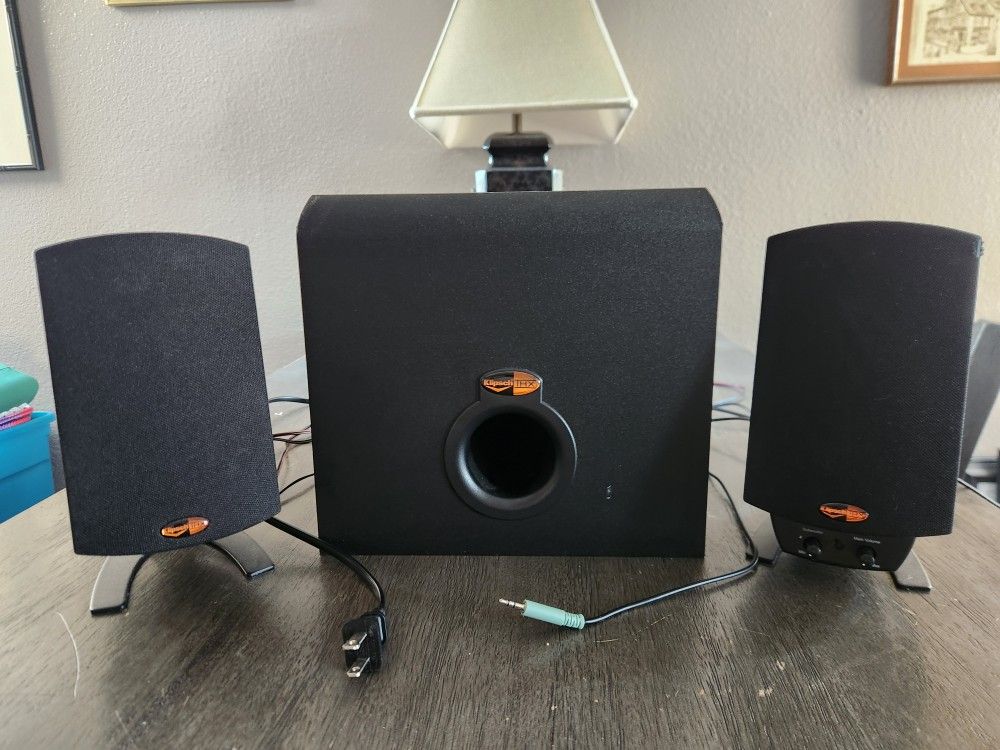 Klipsch
ProMedia 2.1 Speakers
