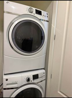 I sell a washer and dryer, the washing machine has a detail that's why I'm asking for 130 for b