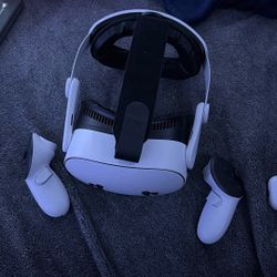 Quest 3s With Face Pad And Headstrap 