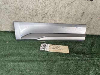 2018 - 2019 - 2020 - 2021 AUDI Q5 SQ5 REAR RIGHT SIDE LOWER DOOR MOLDING OEM AY82404