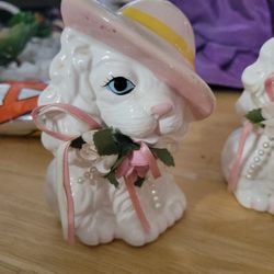 Porcelain Pair of Vintage Dogs 