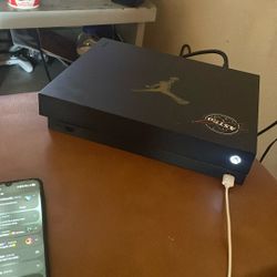 Xbox One X 