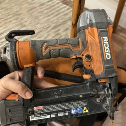 FOR SALE: RIDGID 21‑Degree 3‑1/2 in. Round Head Framing Nailer – Used, Good Condition – $85