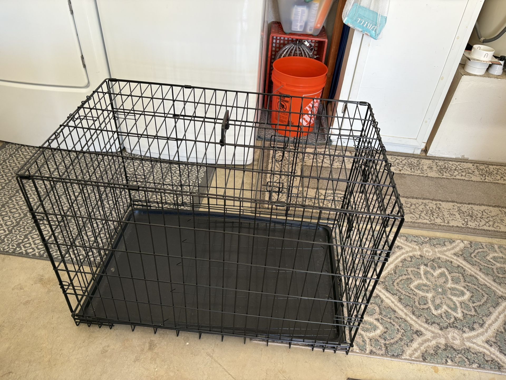 Dog crate