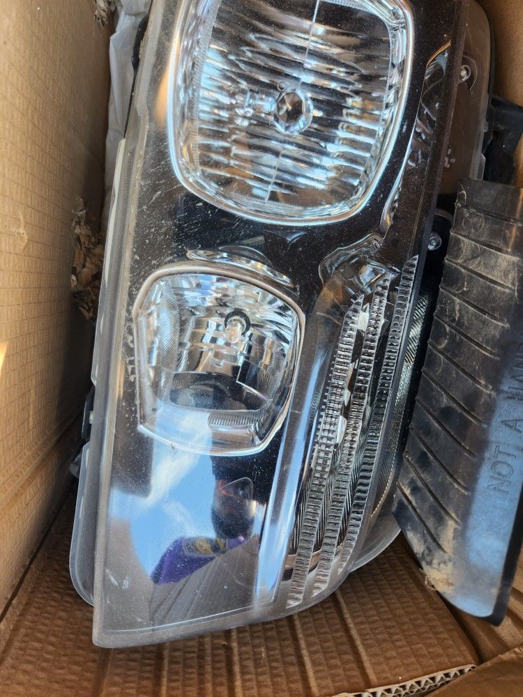 2011-14 Dodge Charger Headlights 