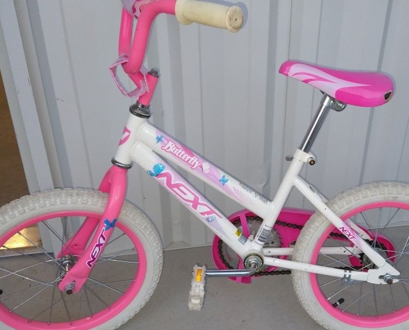 Huffy Sea Stars Girls Bike 12"Awesome Deal*Bike Looks Close To New*