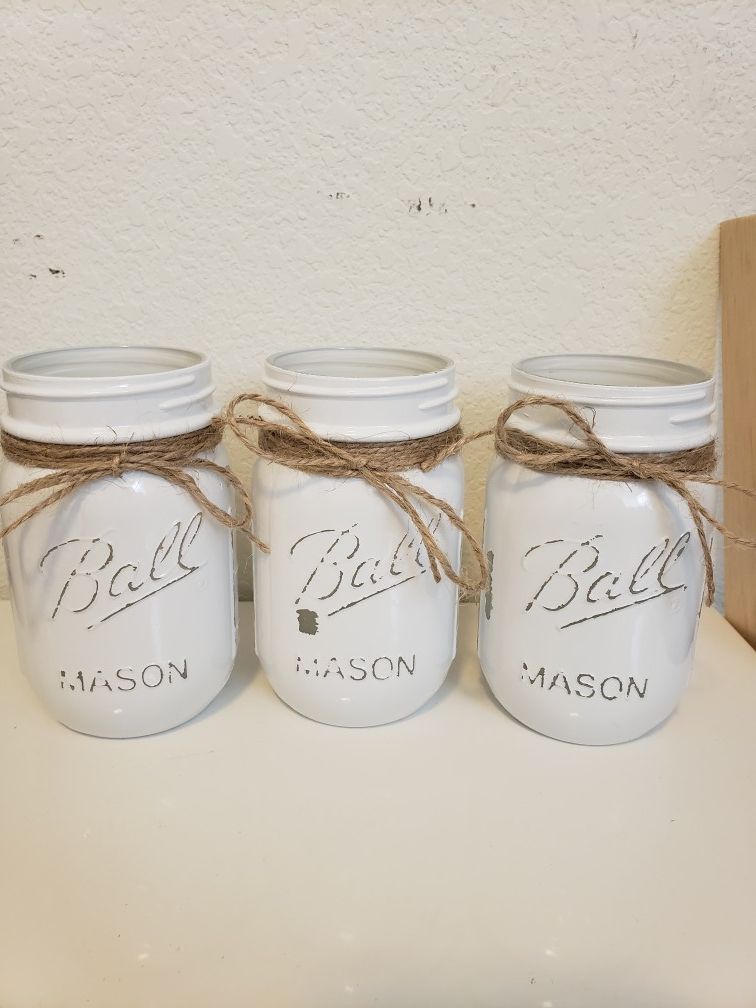 Make up brushes holder jars