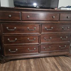 Solid Wood Dresser Set