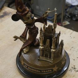 Disney 25 Magical Years Bill Toma Bronze Mickey Mouse Sculpture 3/100 signed. 