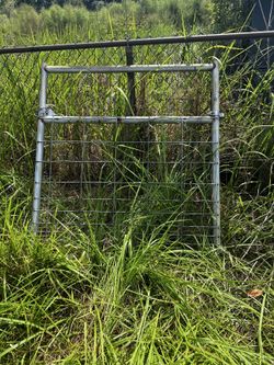 4 Ft Chain Link Walk Gate with Hinges & Latch