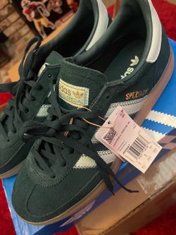 Adidas woman’s 9.5