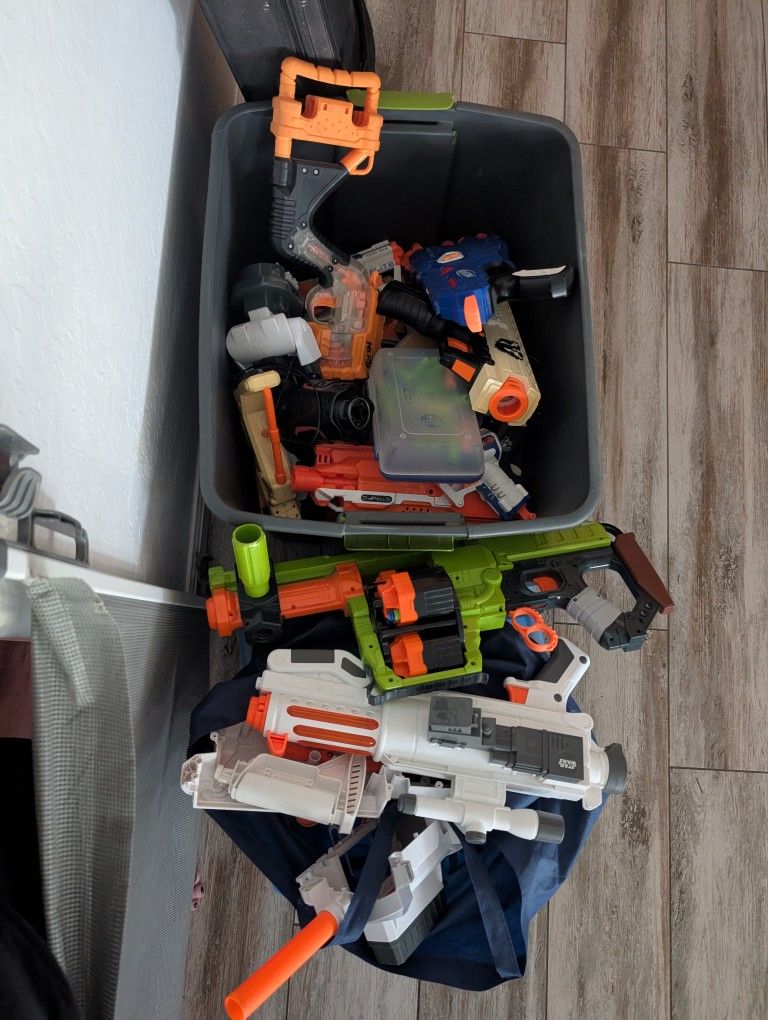 Nerf Guns 