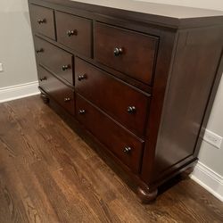 4 Piece Cherry Wood Bedroom Set