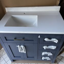 New In Box 36 In Vanity .. Midnight Blue 
