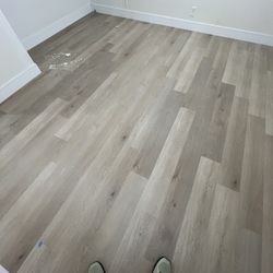 REAL WATERPROOF FLOORING SPC VINLY FLOORS LAMINATE FLOORS