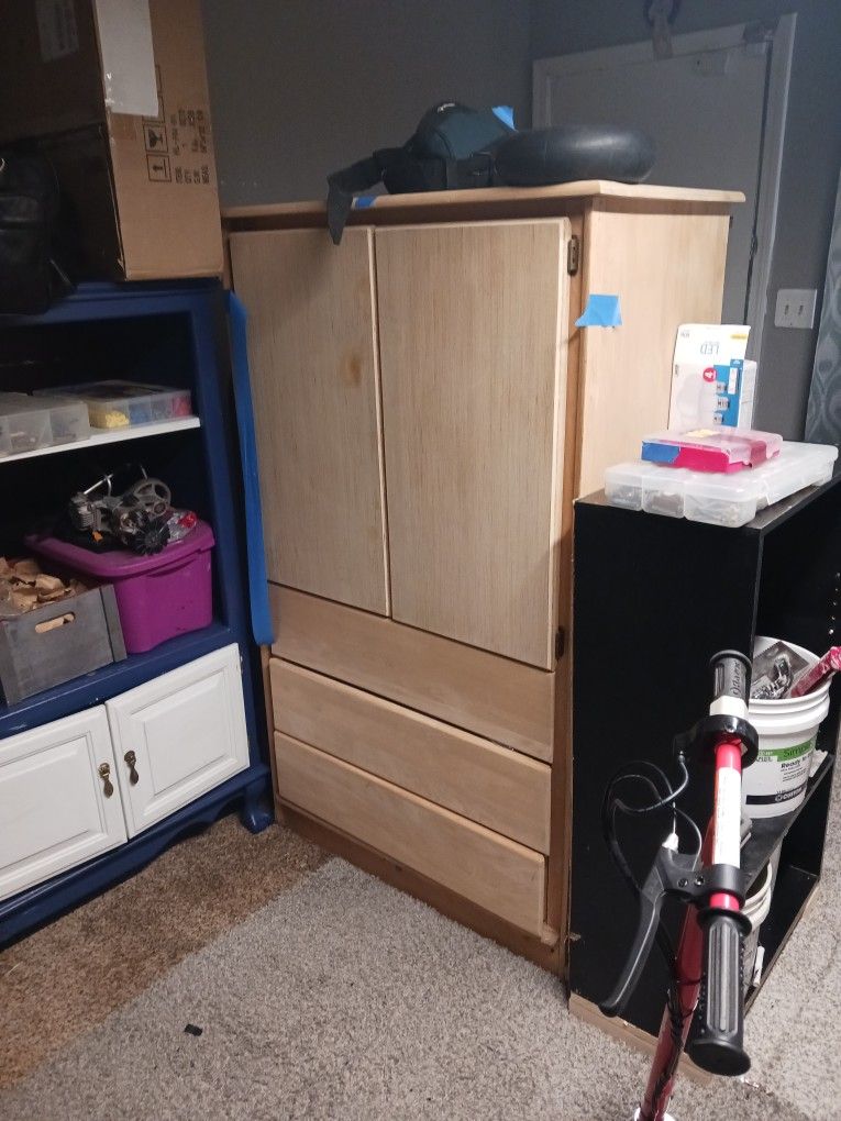 Mueble De Madera Solida