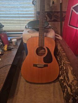 Yamaha F-35 Acoustic Guitar