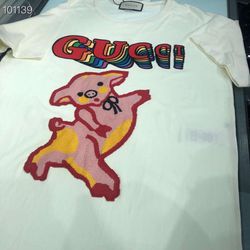 Women’s Gucci shirt size M